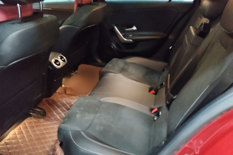 奔驰A级 2020款 改款 A 200 L 运动轿车时尚型中控内饰7004