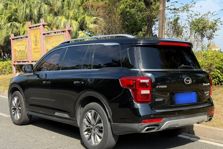 广汽传祺 传祺GS8 2017款 320T 四驱豪华智联版（七座）车身外观6003