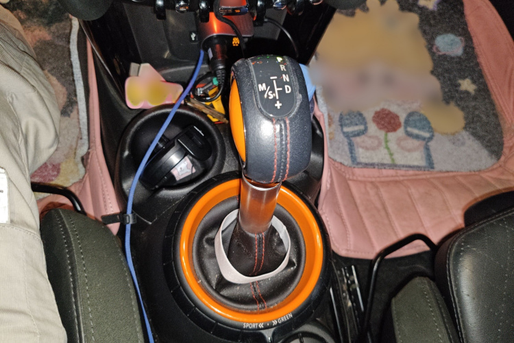 MINI 2016款 2.0T COOPER S 先锋派 五门版局部细节18