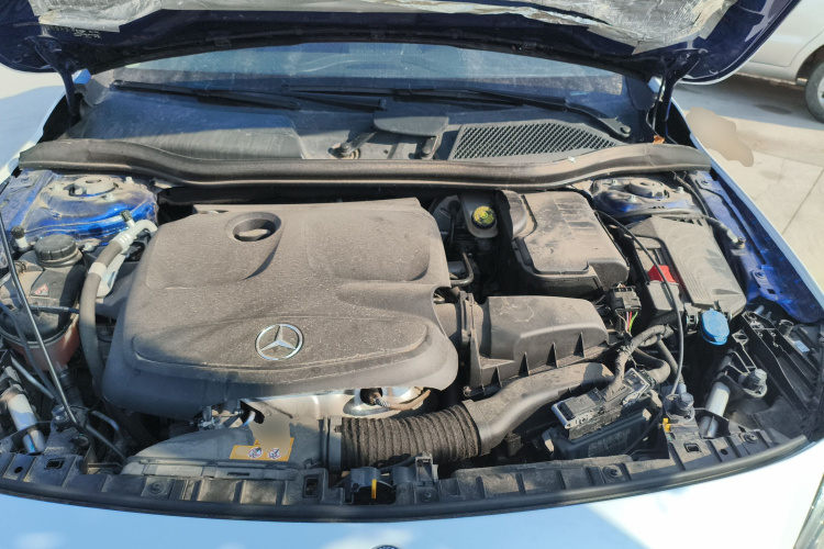 奔驰GLA 2018款 GLA 200 时尚型机舱底盘24