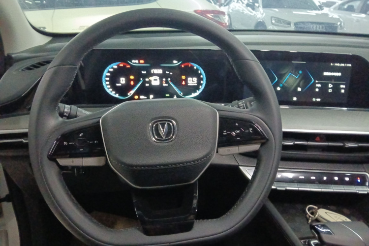 长安 逸动 2024款 PLUS 蓝鲸NE 1.4T GDI DCT高能版中控内饰12