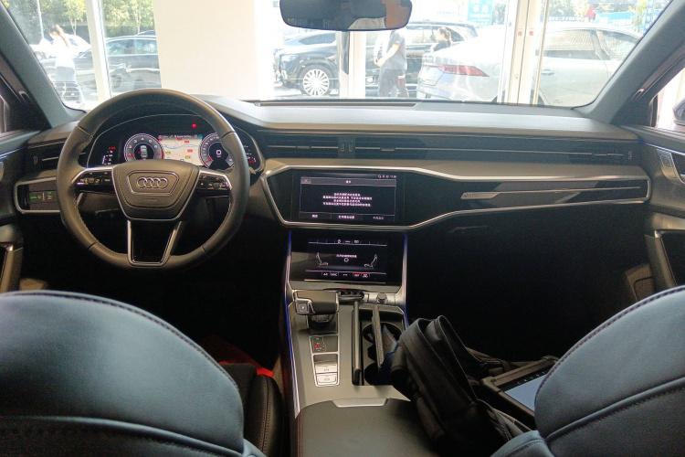 奥迪A6L 2024款 45 TFSI 臻选动感型中控内饰12