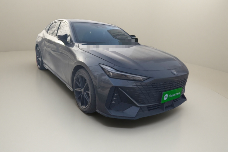 长安UNI-V 2022款 1.5T 智慧领航型车身外观3