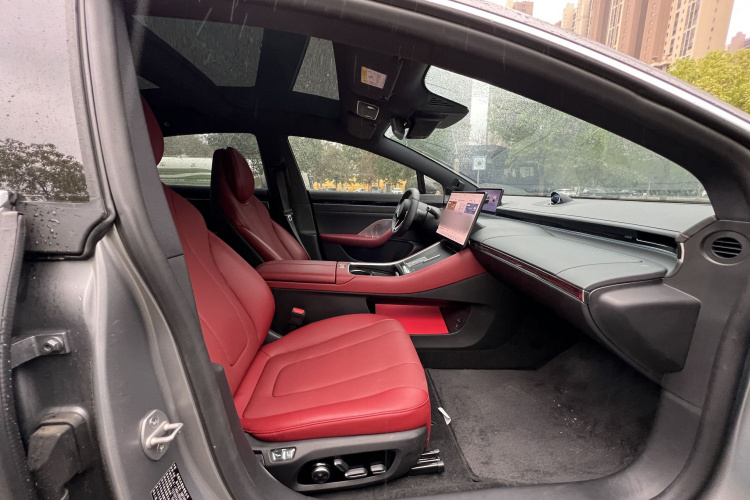 鸿蒙智行 智界S7 2024款 Max RS 四驱性能版局部细节41