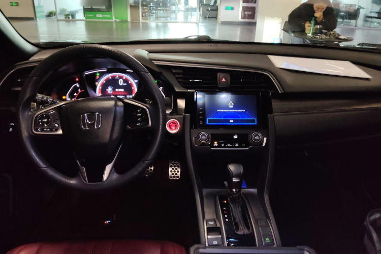 本田 思域 2021款 HATCHBACK 220TURBO CVT潮酷控中控内饰7002