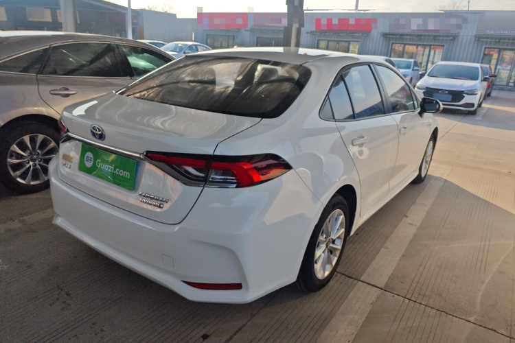 丰田 卡罗拉 2021款 双擎 1.8L E-CVT精英版车身外观6005