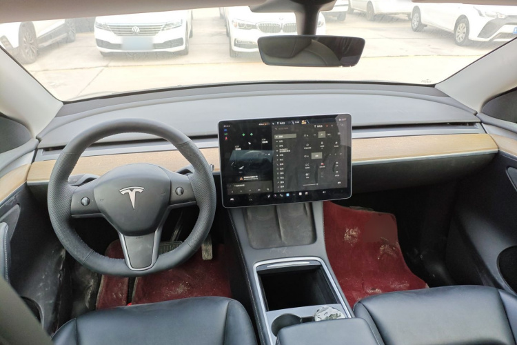 特斯拉 Model Y 2021款 标准续航后驱版中控内饰12