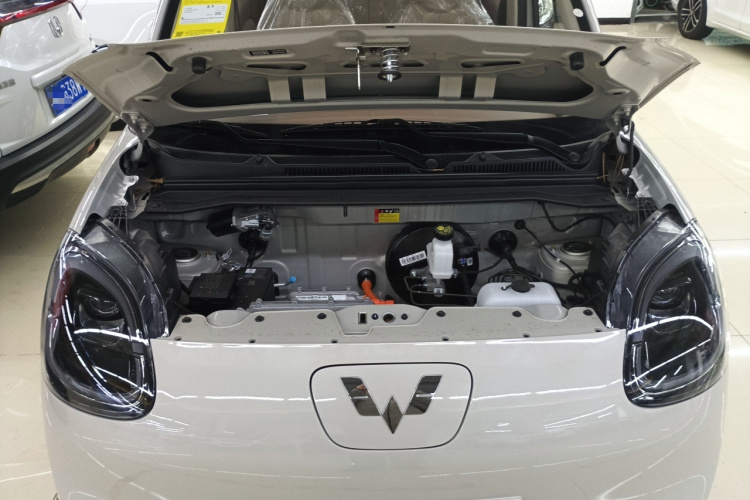 五菱汽车 宏光MINIEV 2025款 四门版 进阶款机舱底盘24