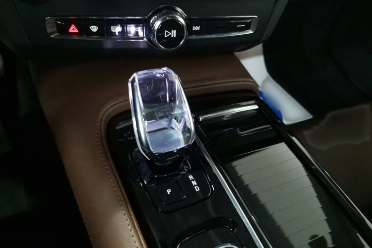 沃尔沃S90新能源 2025款 插电式混动 四驱长续航智雅豪华版局部细节18