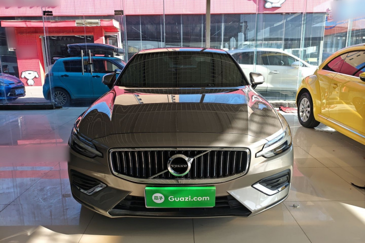 沃尔沃S60 2021款 T4 智逸豪华版车身外观6001