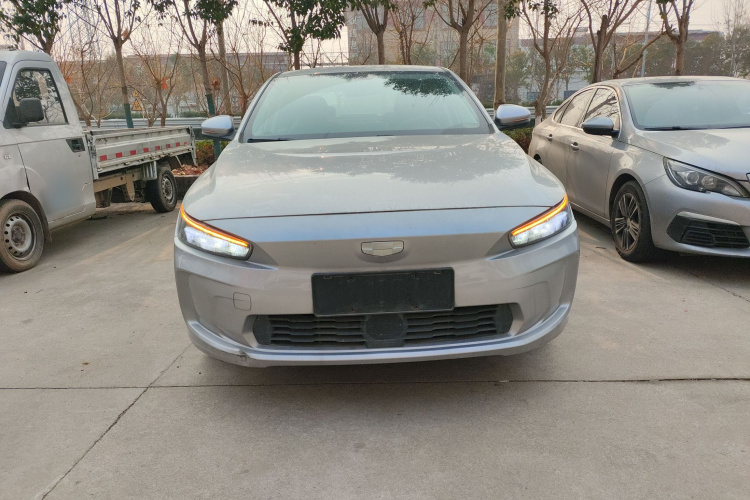 吉利几何A 2024款 410KM 出行版车身外观2