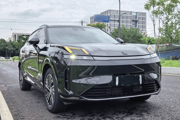 领克08 EM-P 2023款 220km 四驱性能Halo车身外观6002