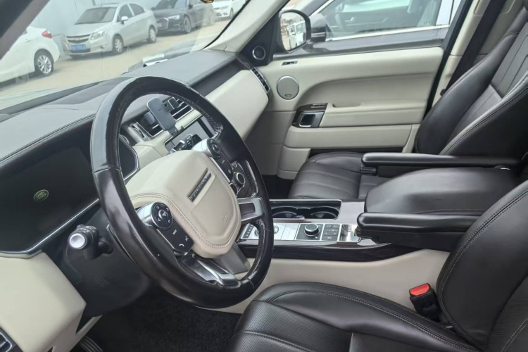 路虎 揽胜 2016款 3.0 SC V6 Vogue中控内饰7005