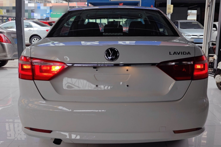 大众 朗逸 2015款 1.6L 自动风尚版车身外观6004