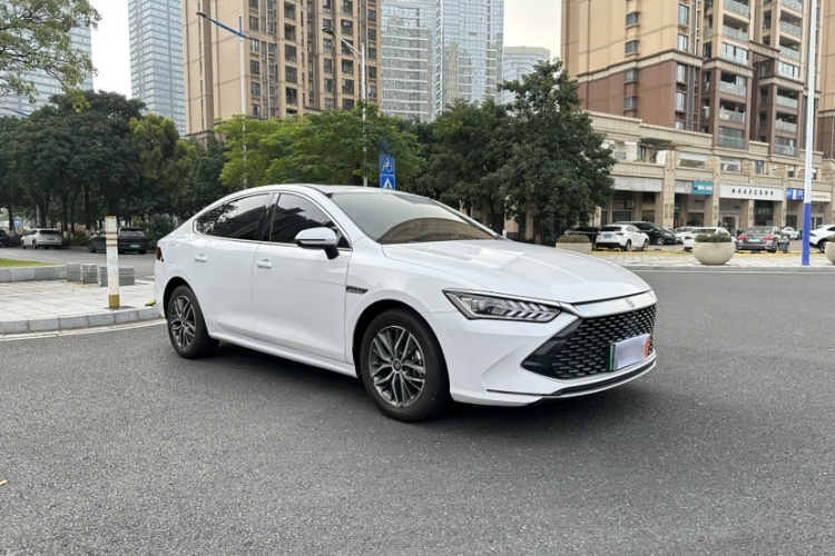 比亚迪 秦PLUS 2021款 DM-i 55KM 旗舰型车身外观6006