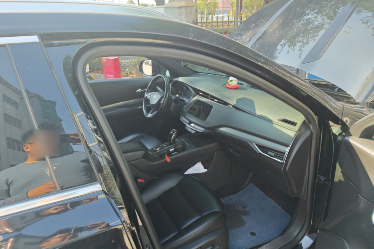 凯迪拉克XT4 2018款 28T 两驱豪华型局部细节9005