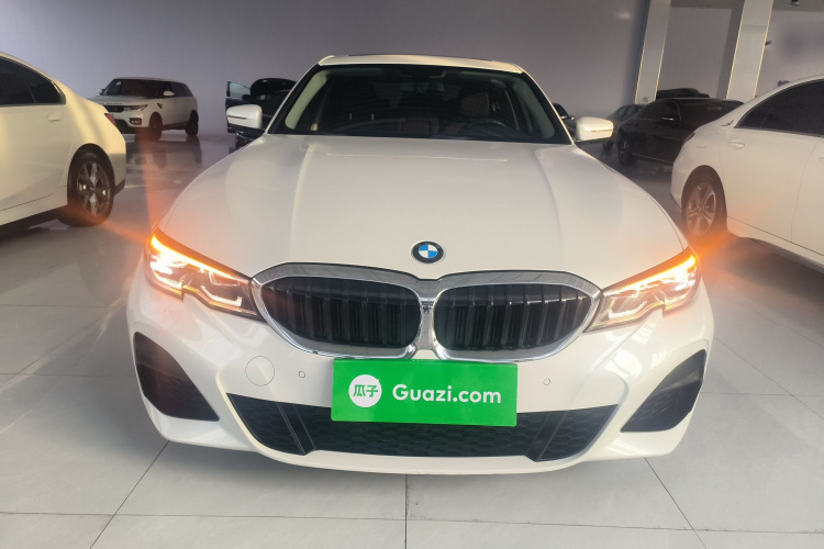 宝马3系 2022款 320Li M运动套装车身外观2