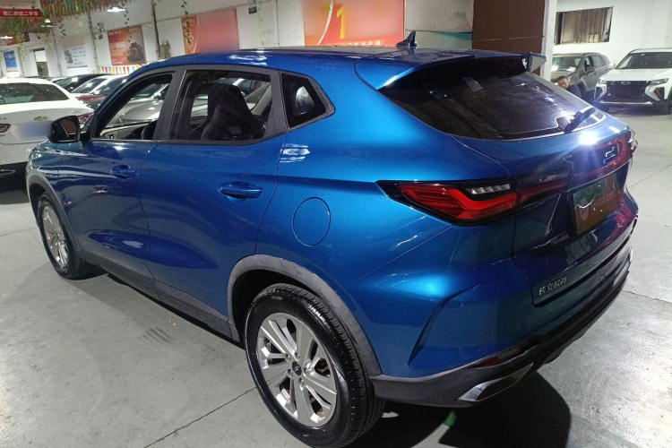 长安欧尚X5 2021款 改款 1.6L 手动豪华型车身外观4