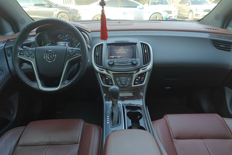 别克 君越 2014款 2.0T SIDI 精英技术型中控内饰12