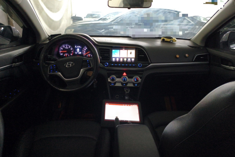 现代 领动 2020款 1.5L CVT智炫·精英型中控内饰7002