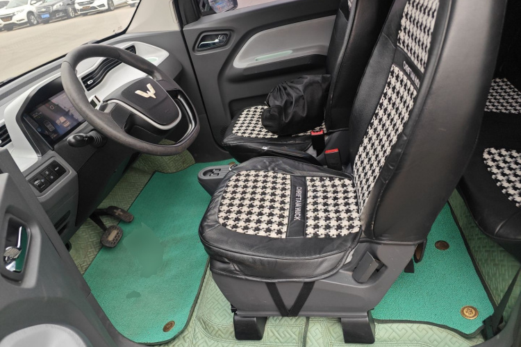 五菱汽车 宏光MINIEV 2021款 马卡龙时尚款 三元锂中控内饰19