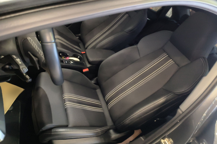 奥迪A3 2023款 改款 A3L Limousine 35 TFSI 时尚运动型局部细节19