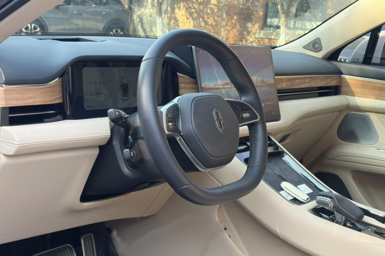 鸿蒙智行 问界M5 2022款 纯电后驱标准版局部细节13