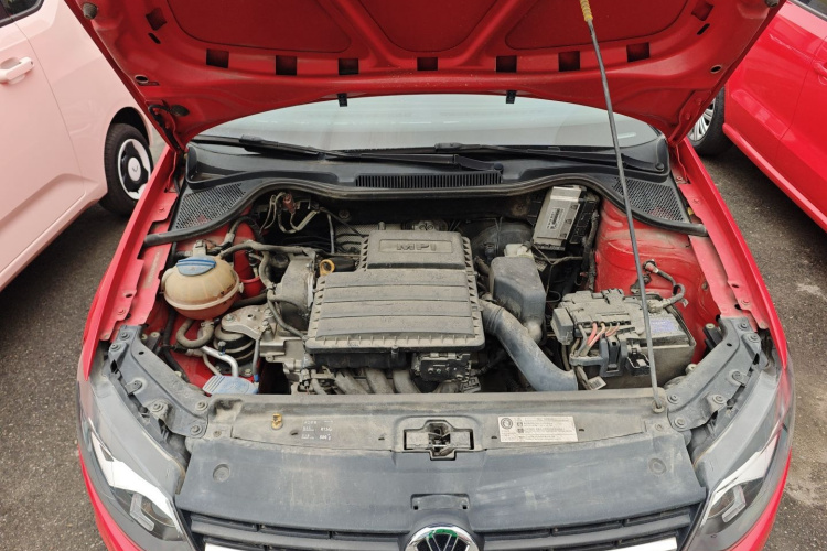 大众 Polo 2016款 1.4L 手动风尚型机舱底盘24