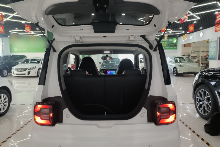 吉利银河 2023款 熊猫mini 200km 耐力熊局部细节23