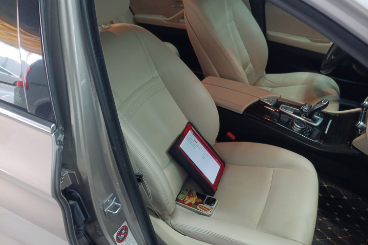 宝马5系 2014款 525Li 豪华设计套装局部细节41