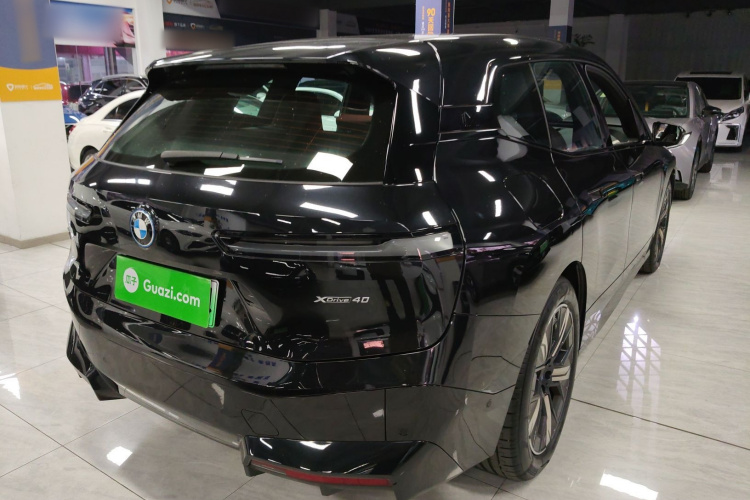 宝马iX 2023款 xDrive40车身外观7