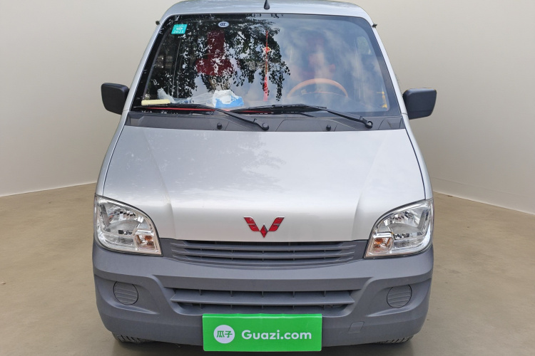 五菱汽车 五菱之光 2015款 1.2L 标准型LSI车身外观2