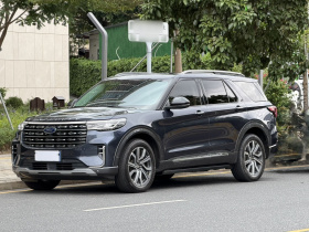 福特 探险者 2023款 EcoBoost 285 四驱钛金版 7座