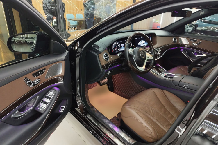 奔驰S级 2020款 S 350 L 尊享型 臻藏版中控内饰20