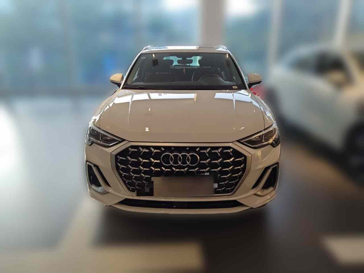 奥迪Q3 2024款 35 TFSI 时尚动感型(1)