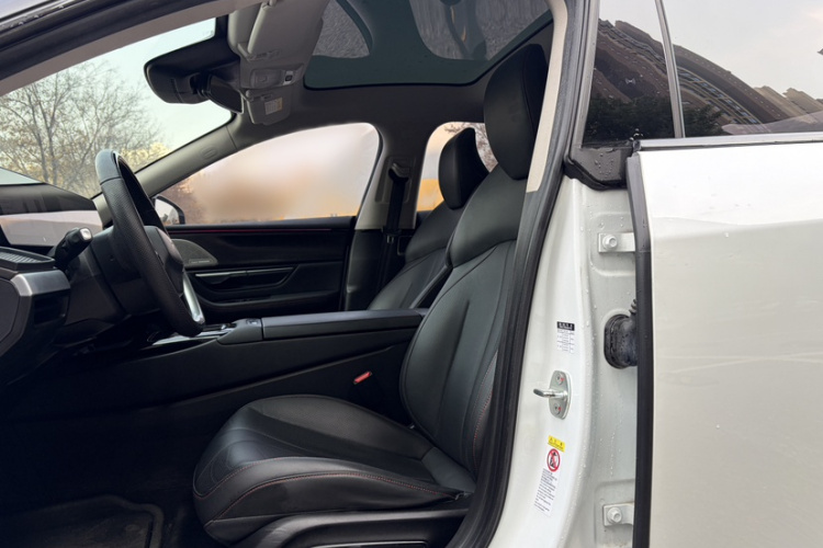 小鹏P7 2020款 670E局部细节19