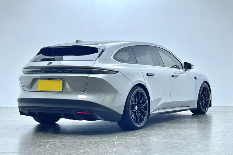 蔚来ET5T 2023款 75kWh Touring车身外观7