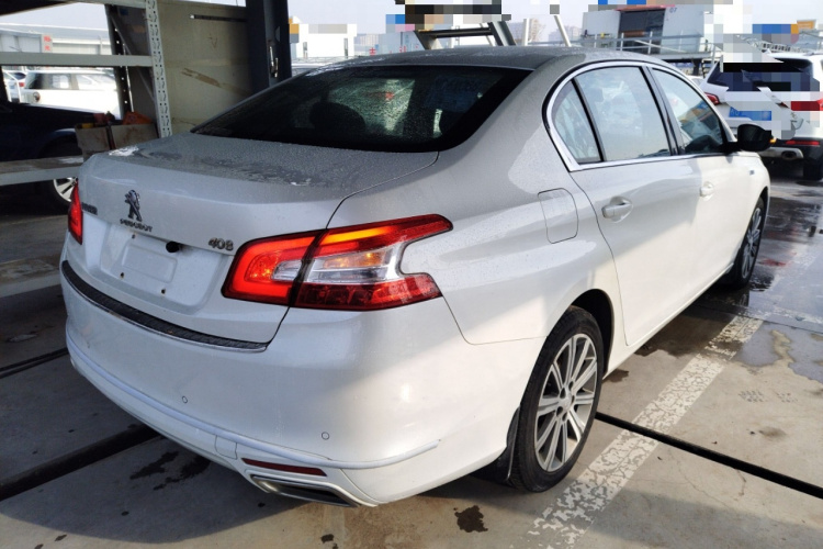 标致408 2016款 1.6T 自动豪华版车身外观7