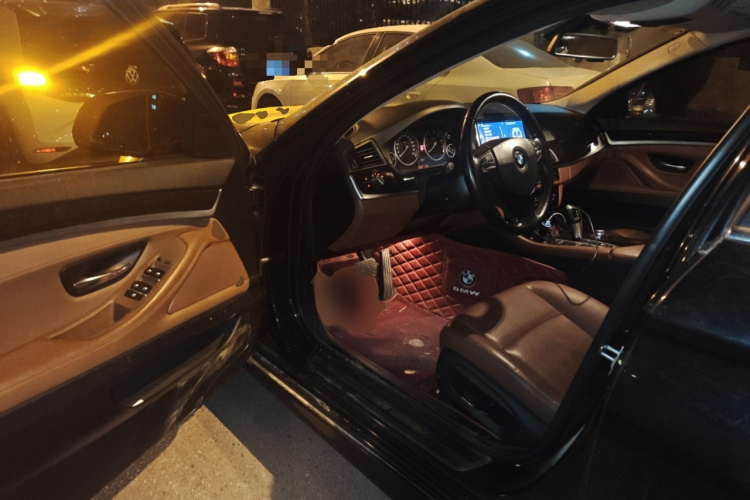 宝马5系 2014款 525Li 领先型中控内饰20