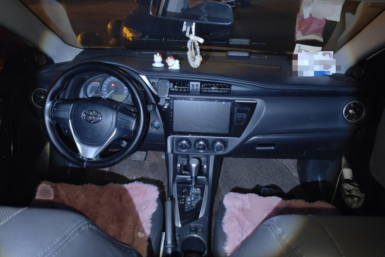 丰田 卡罗拉 2018款 1.2T S-CVT GL智享版中控内饰12