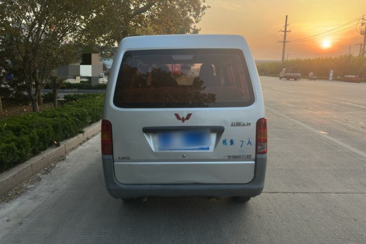 五菱汽车 五菱之光 2015款 1.2L 实用型LSI车身外观6008