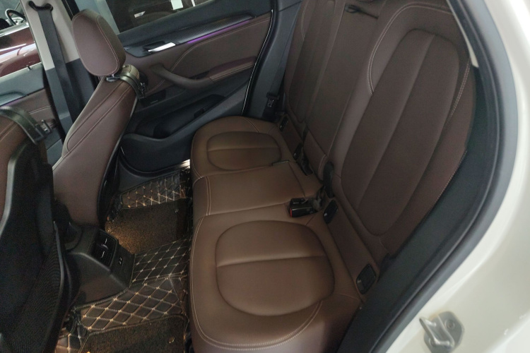 宝马X1 2020款 sDrive25Li 领先型中控内饰21