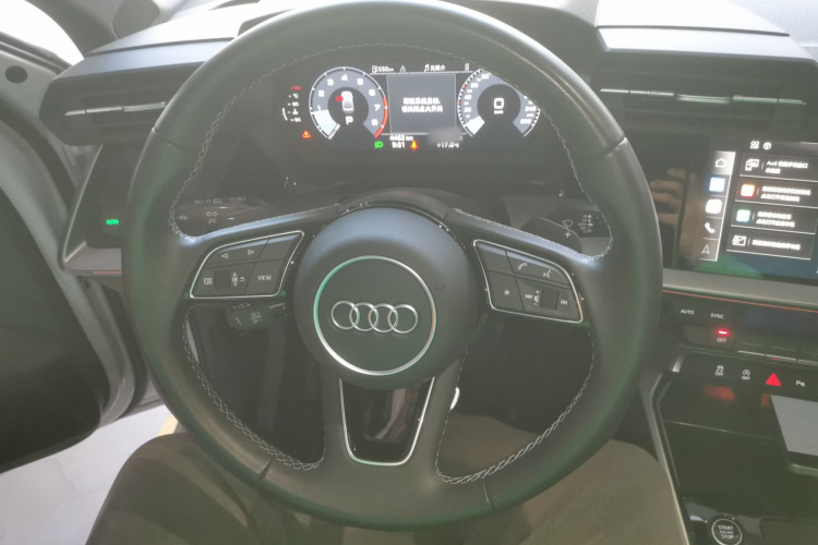 奥迪A3 2024款 A3L Limousine 35 TFSI 时尚运动型中控内饰13