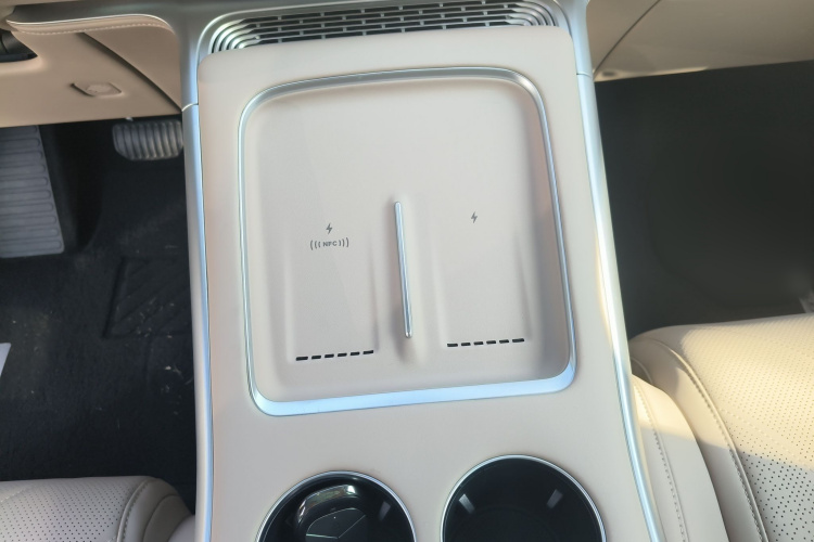 小鹏G9 2025款 680 超长续航四驱 Max局部细节18