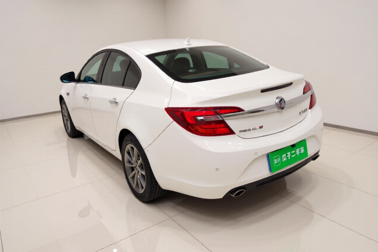 别克 君威 2015款 1.6T 精英技术型车身外观5