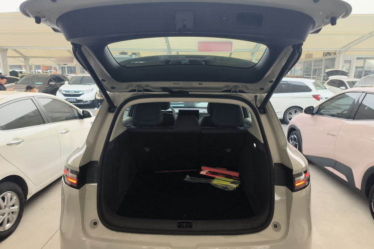 零跑汽车 零跑B10 2025款 510悦享版机舱底盘23