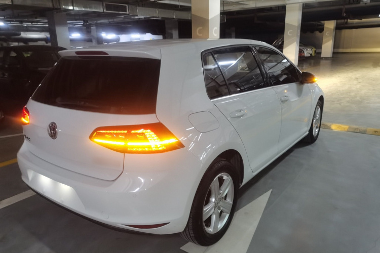 大众 高尔夫 2014款 1.4TSI 自动舒适型车身外观7