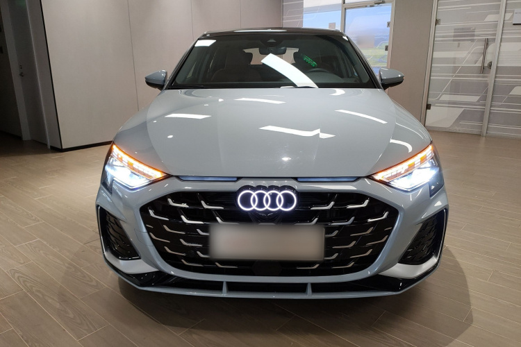 奥迪A3 2025款 Sportback 35TFSI 飞驰尊享型车身外观6001