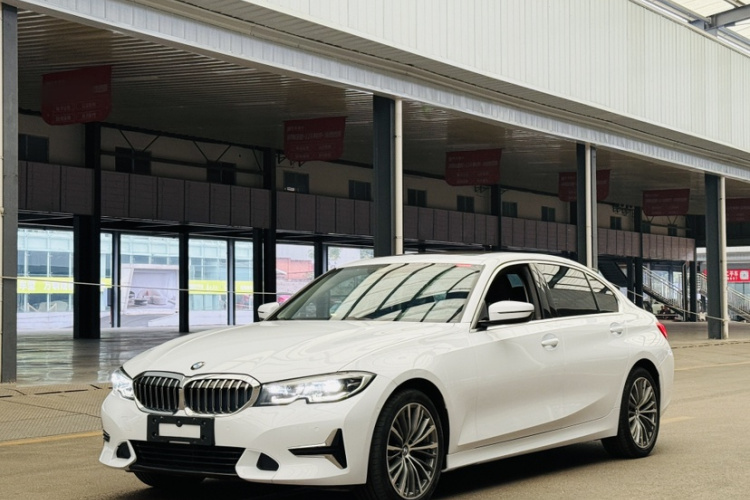 宝马3系 2020款 325Li 首发版车身外观1