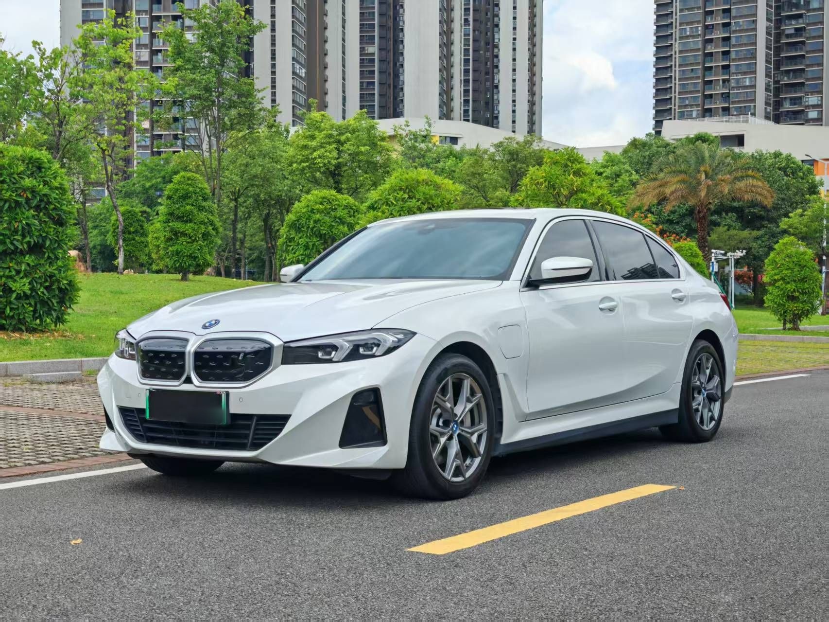 宝马i3 2024款 eDrive 35 L